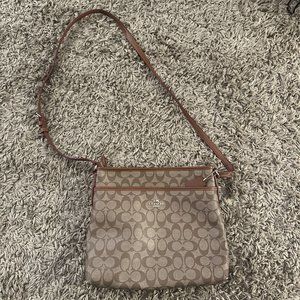 COACH SIGNATURE KHAKI HANDBAG